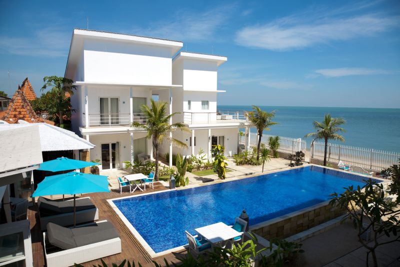 Custom Pool Construction